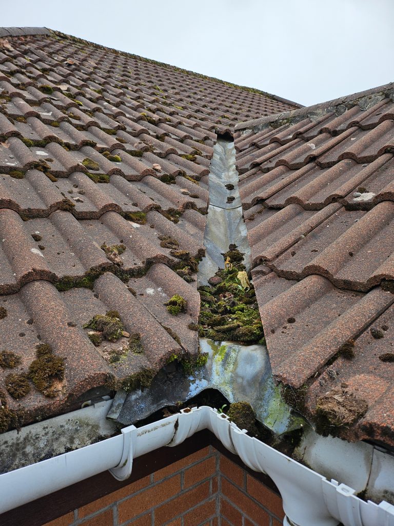 leaking roof in glenrothes